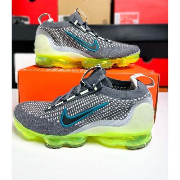 6Y | FITS WOMEN’S 7.5 Nike Air VaporMax 2021 FK DB1550-009 Grey Black Volt GS - Picture 2 of 6